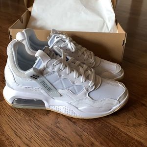 NEW Jordan MA2